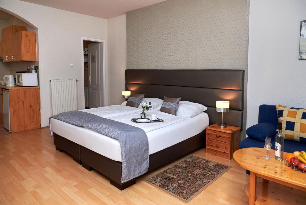 Apartman Brigitte Buekfuerdo ภายนอก รูปภาพ