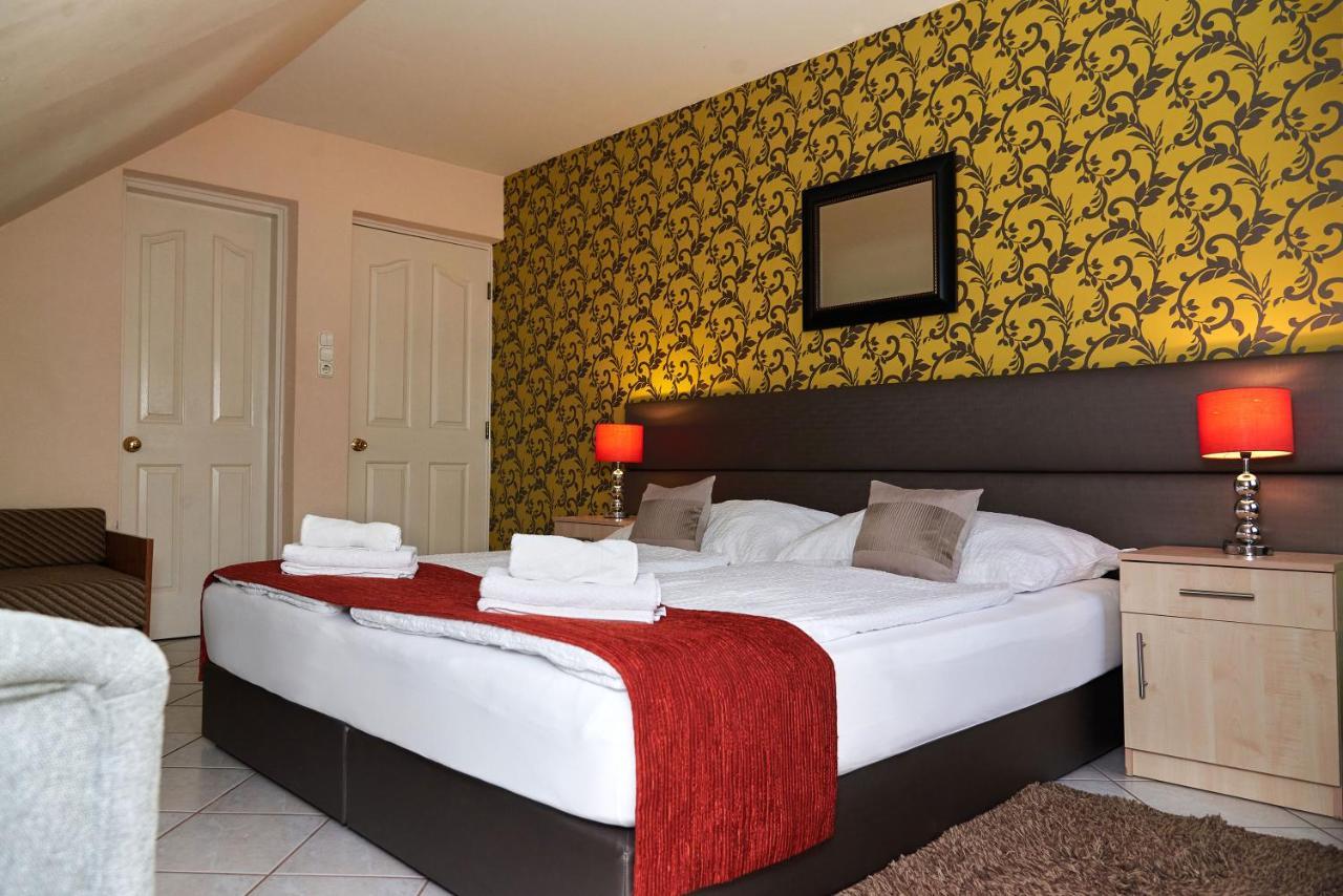 Apartman Brigitte Buekfuerdo ภายนอก รูปภาพ
