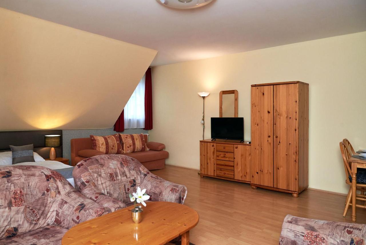 Apartman Brigitte Buekfuerdo ภายนอก รูปภาพ