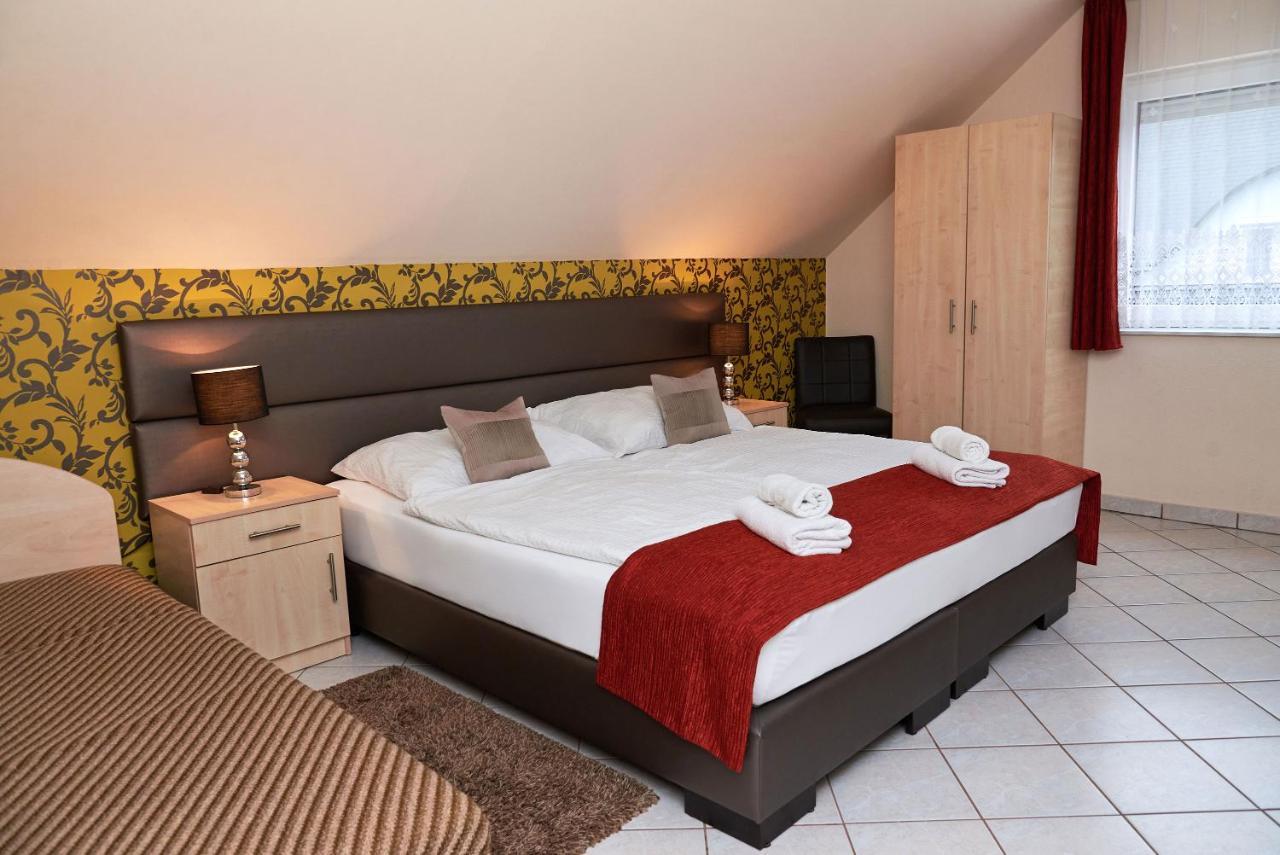 Apartman Brigitte Buekfuerdo ภายนอก รูปภาพ