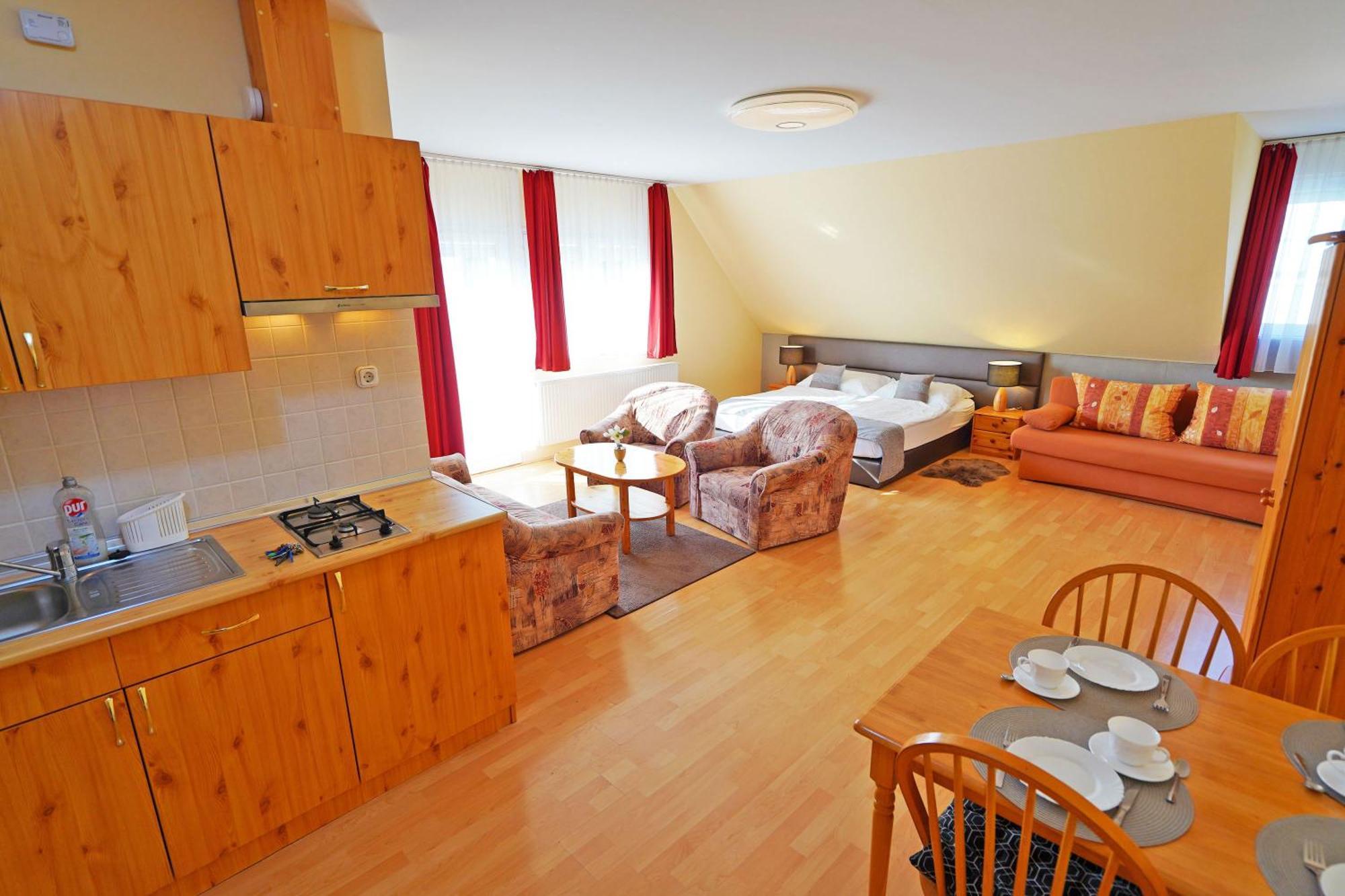 Apartman Brigitte Buekfuerdo ภายนอก รูปภาพ